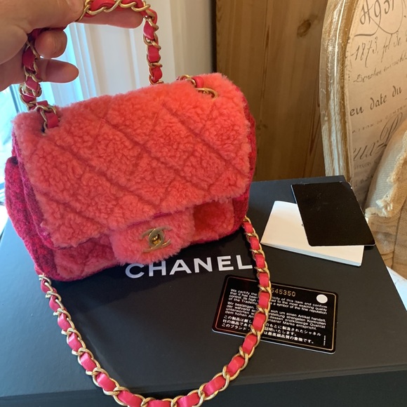 CHANEL π RARE 2 Tone Pink & Peach Faux Fur Shearling Quilted Tweed Matte Gold - Picture 5 of 15